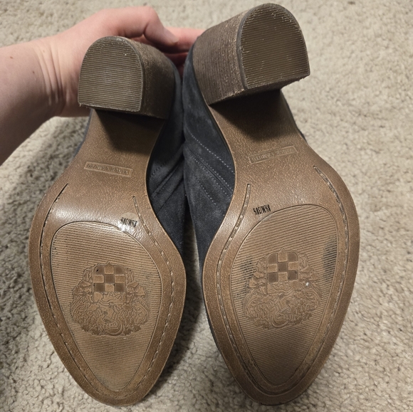 Vince camuto booties - Picture 3 of 6